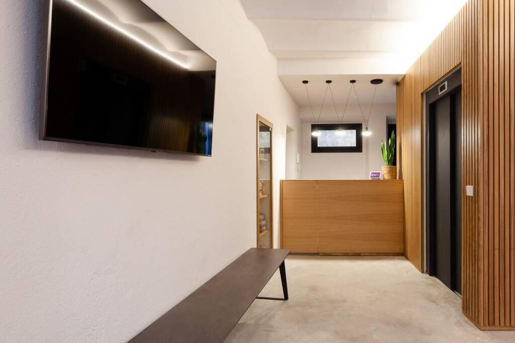 Velo Vern 1 Beautiful New Apartment 2 Bed Ensuite Жирона Экстерьер фото